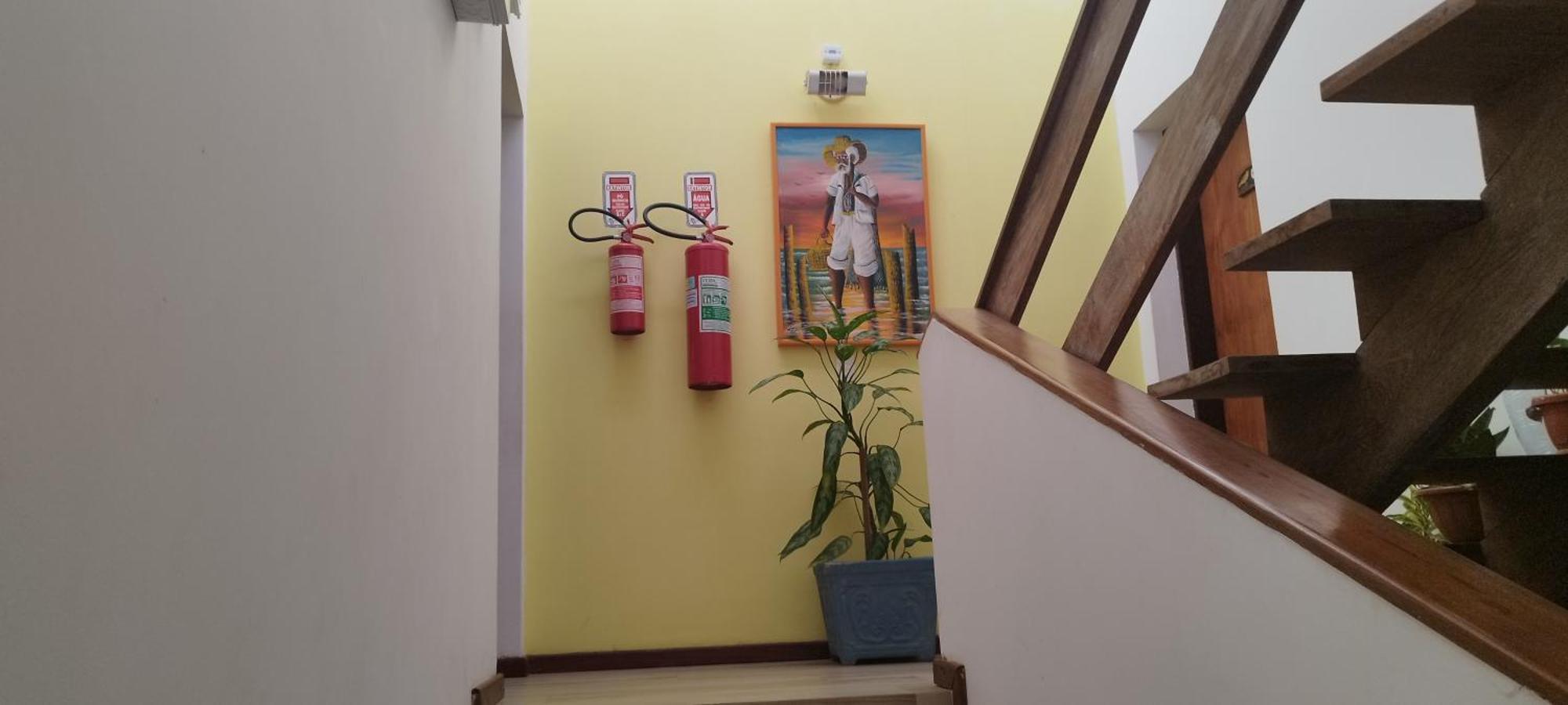 萨尔瓦多 诗歌号宾馆酒店 外观 照片